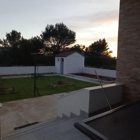 Holiday Home Lucia Lozovac Luaran gambar