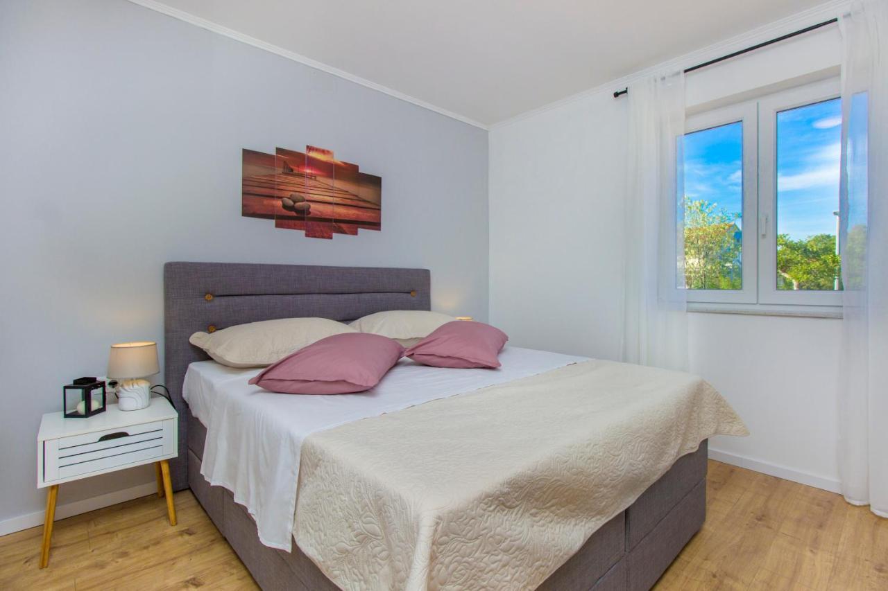 Holiday Home Lucia Lozovac Luaran gambar