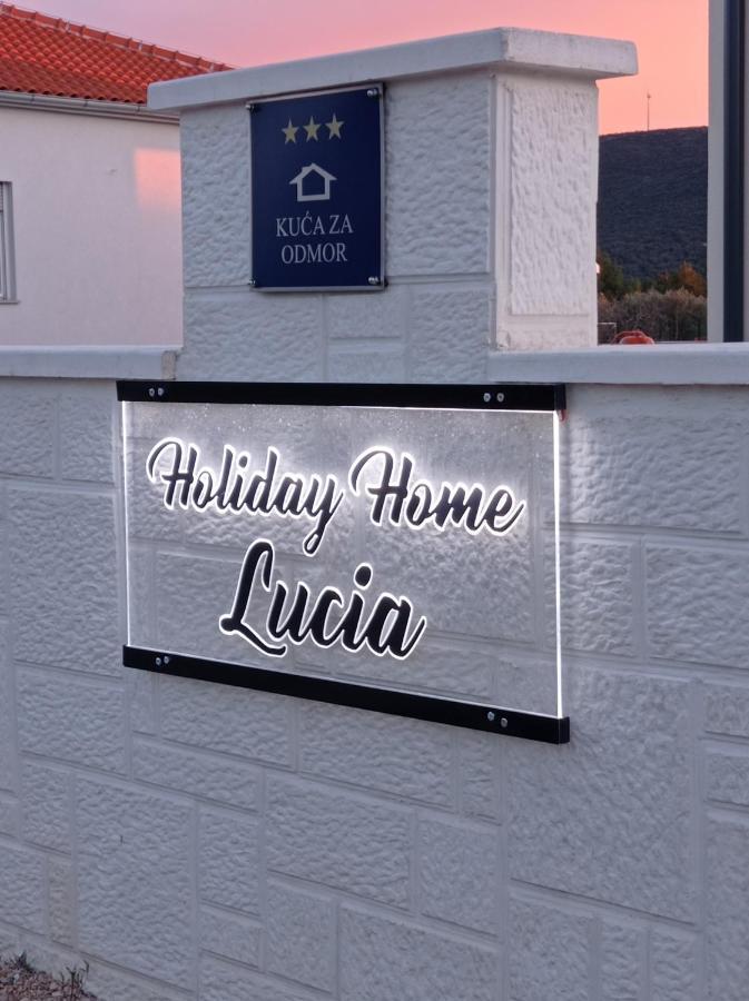 Holiday Home Lucia Lozovac Luaran gambar